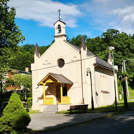 Herlianske Apartmanove Domky 度假居 Bidovce